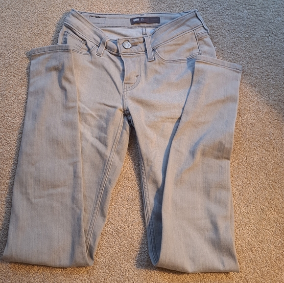 Levi Gray Skinny Jeans - Picture 2 of 2